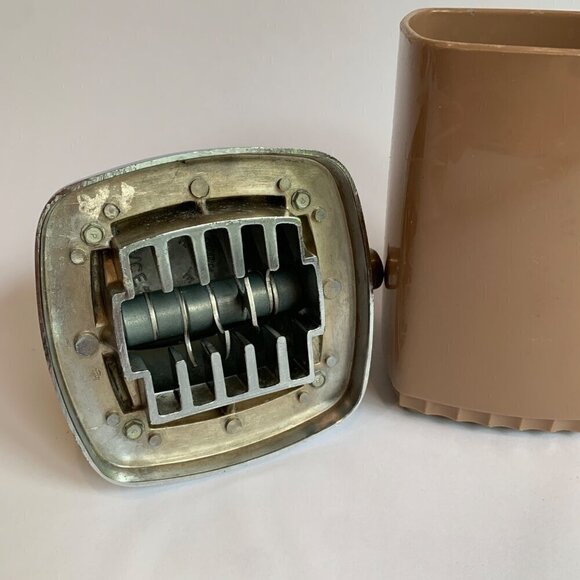 Swing-A-Way Beige Chrome Ice Crusher Manual - Picture 5 of 6